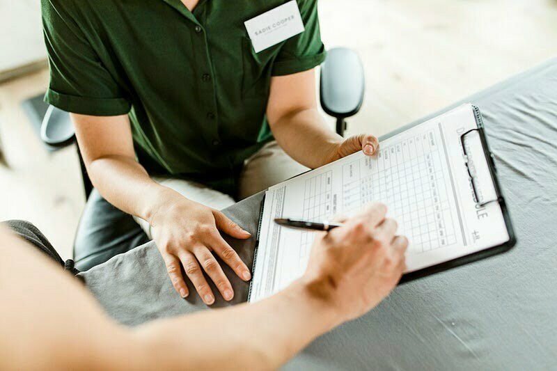 Patient meeting with a therapist